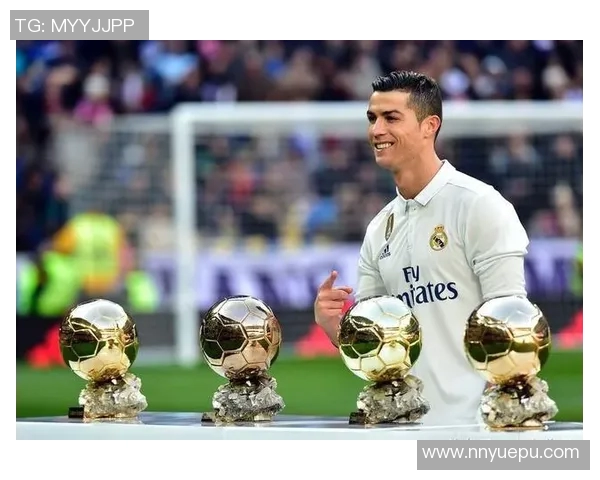 月牙湾足球明星的传奇故事与成就揭秘