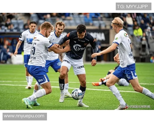 利勒斯特与特的精彩对决揭示足球战术的魅力与激情 利勒斯特与特的精彩对决揭示足球战术的魅力与激情